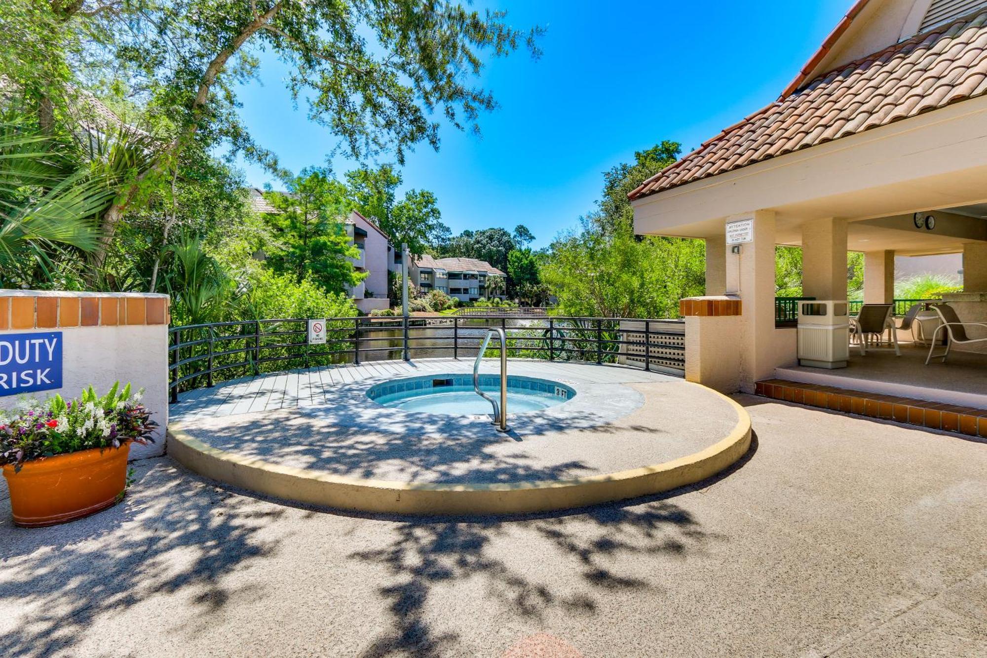 2 Mi To Beach Dog-Friendly Hilton Head Condo! Hilton Head Island Exterior foto